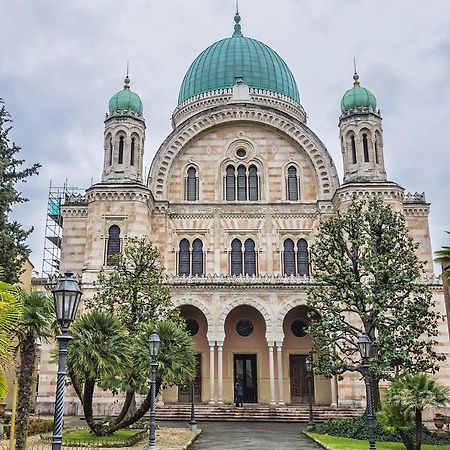 Historic Center Palace - Huge 4 Bedrooms Santa Croce Apartment - By LikehomeΦλωρεντία Εξωτερικό φωτογραφία